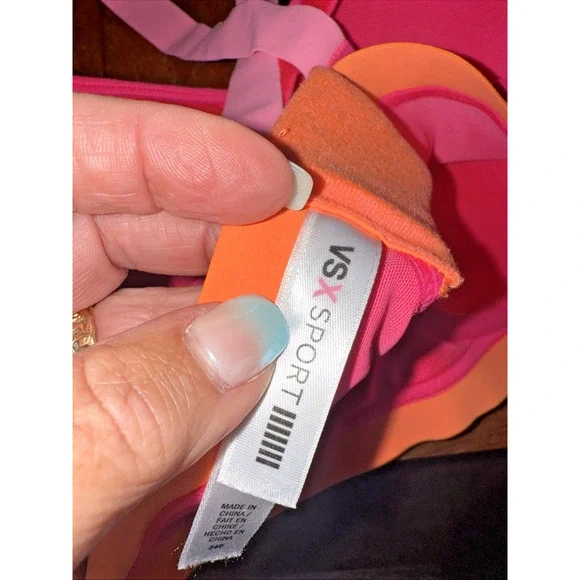 Victoria's Secret VSX Sport Bra Hot‎ Pink Criss Cross Back Padded Size 34D - Picture 9 of 12